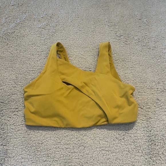 Lululemon Nulu Cross-Front Yoga Bra *Light Support, B/C Cups
Auric Gold size 12 - Picture 1 of 6